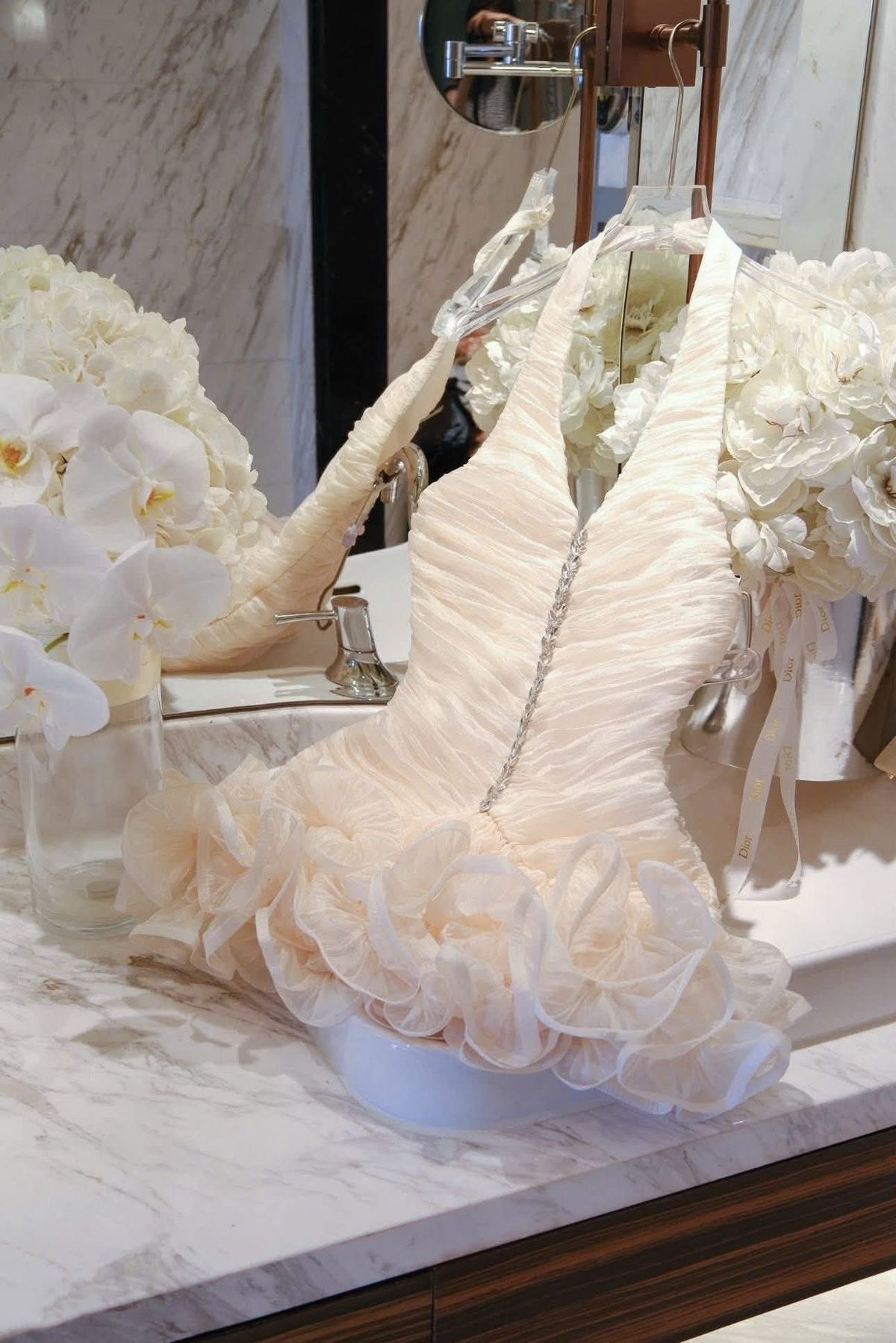 Pretty Halter V Neck Tulle Ruched Beaded Short Homecoming Dress Cocktail Dress D3843