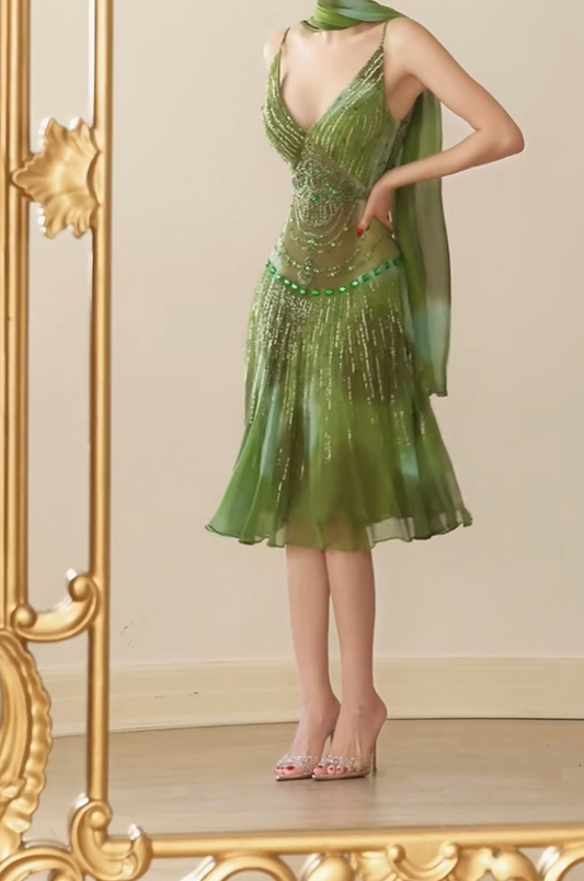 Chic Green Chiffon Sequin Beaded A Line Party Dress Spaghetti Straps V Neck Evening Gowns D2744