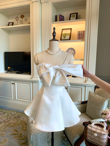 Elegant Bow Satin Beaded A Line Short Birthday Party Dress White Homecoming Dress D242