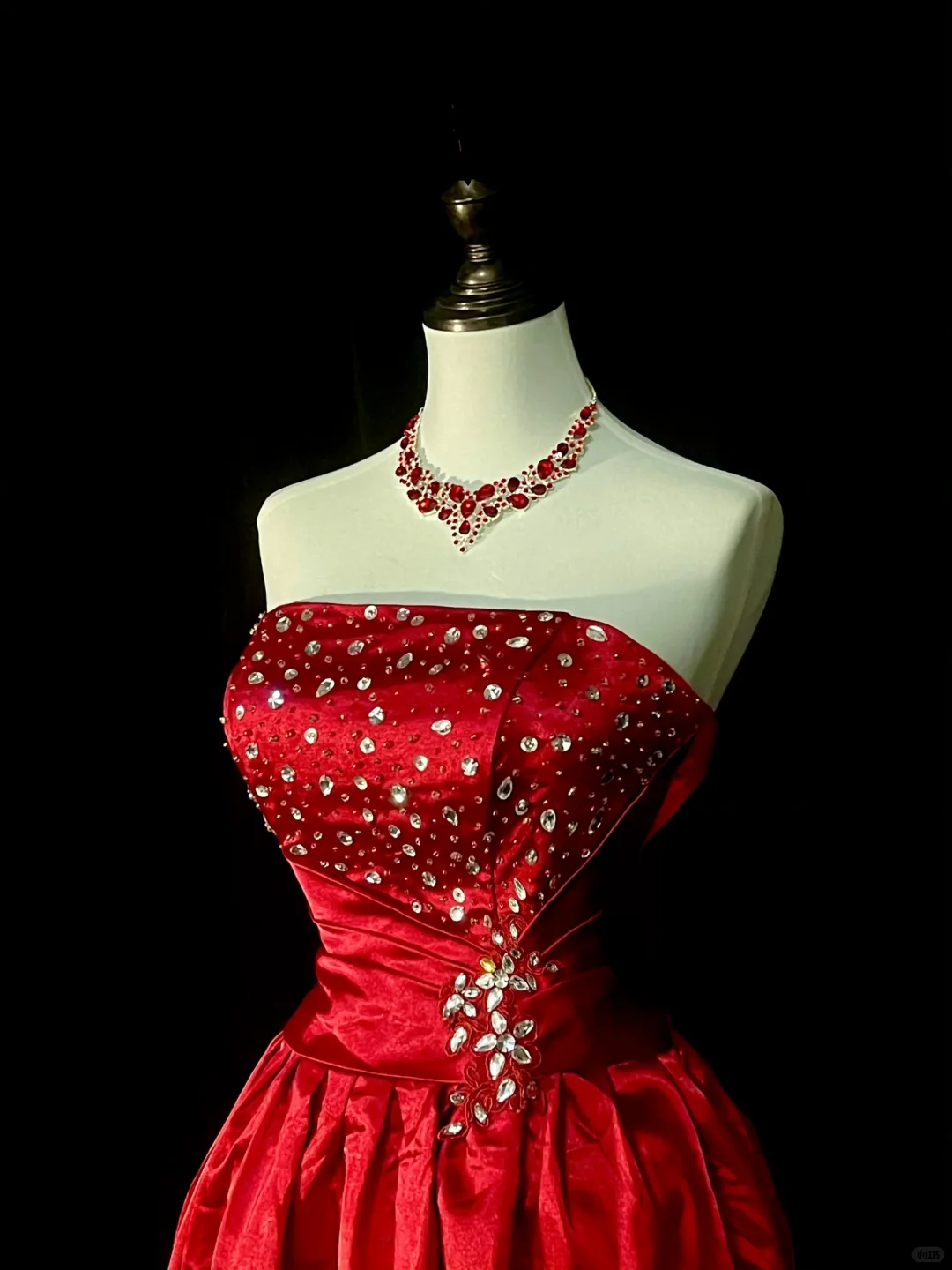 Pretty Strapless Satin Beaded A Line Mini Birthday Prom Dress,Red Short Graduation Homecoming Dress D4077