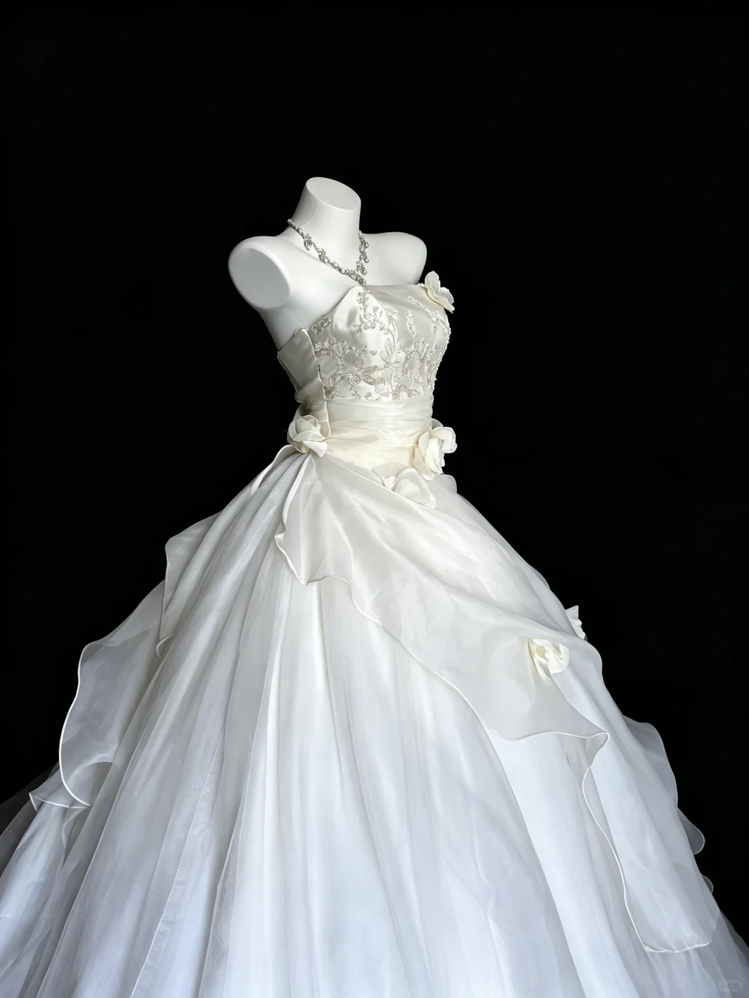 Pretty Strapless White Tulle Beaded 3D Floral Long Wedding Dress D5267