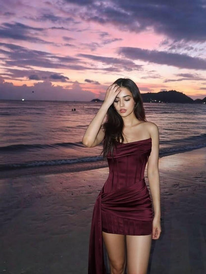 Elegant Burgundy Strapless Satin Sheath Short Homecoming Dress Birthday Outfits D3026