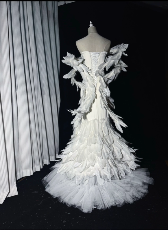 Glamorous Strapless White Tulle Feathers Mermaid Long Evening Dress Party Dress D5169