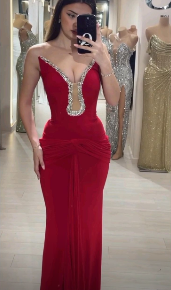 Sparkly Strapless V Neck Satin Chiffon Beaded Evening Dress Red Mermaid Prom Dress D5153