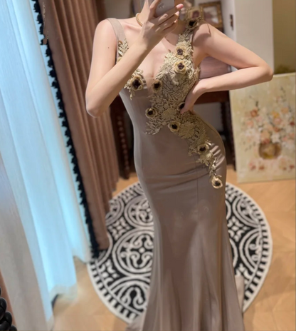 Vintage V Neck Satin Lace Appliques Mermaid Party Dress Evening Gown Long Wedding Guest Dress D2039