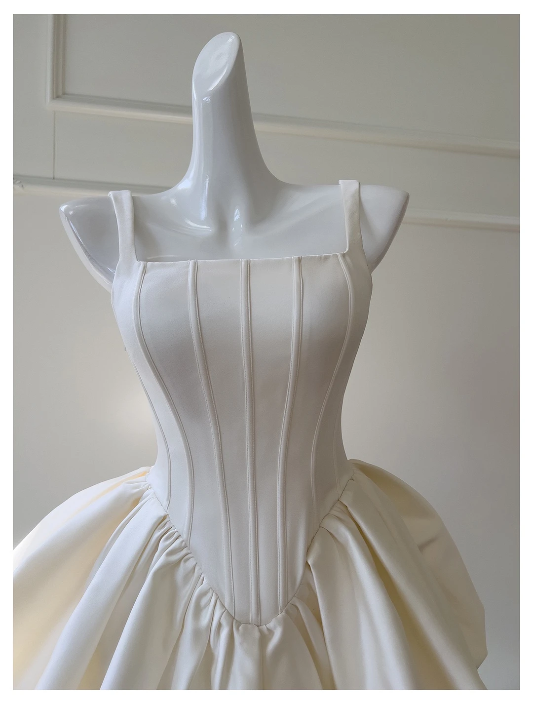 Classy White Spaghetti Straps Satin A Line Short 7th Grade Homecoming Dress Cocktail Dress D2951