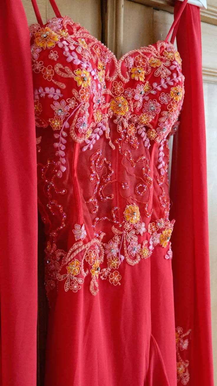 Charming Spaghetti Straps Red Satin Chiffon Beaded Long Prom Dress Party Dress With Scarf D4992
