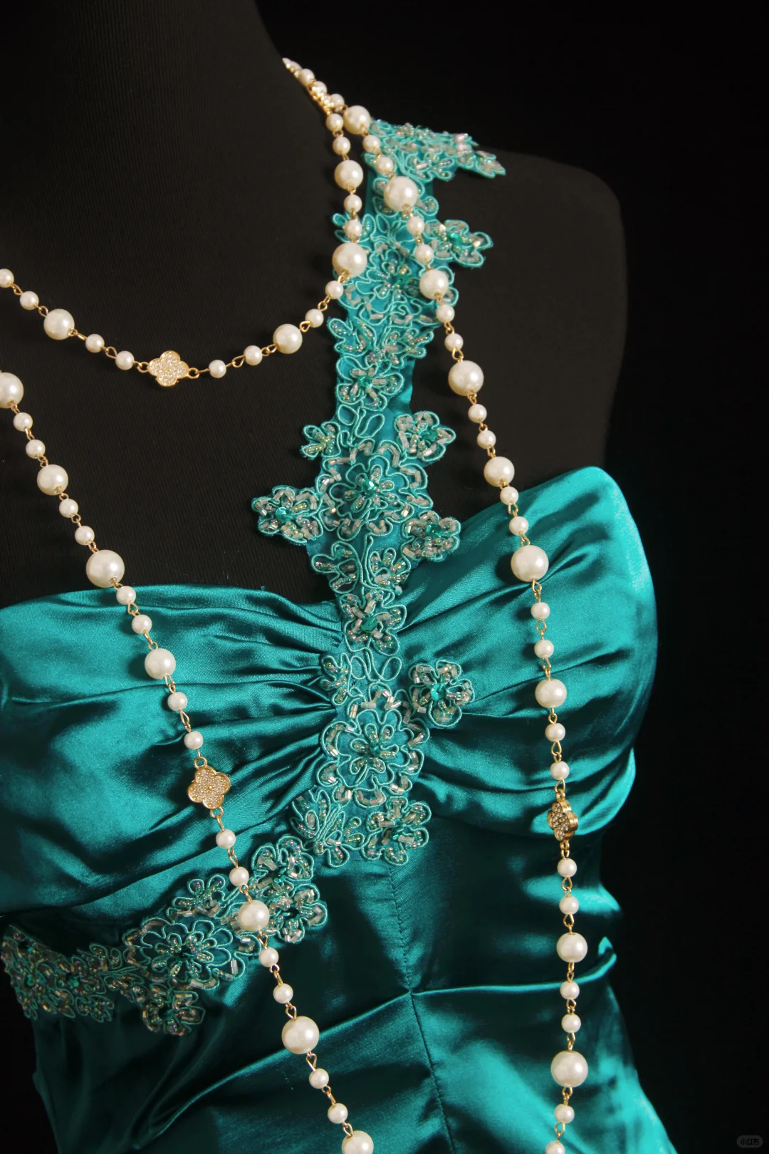 Unique Green One Shoulder Satin Pleated Beaded Mermaid Long Party Dress Evening Dress D2854