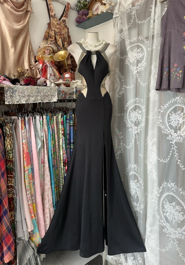 Sexy Black Sleeveless Satin Beaded Backless Mermaid Long Party Dress Evening Gown D1672