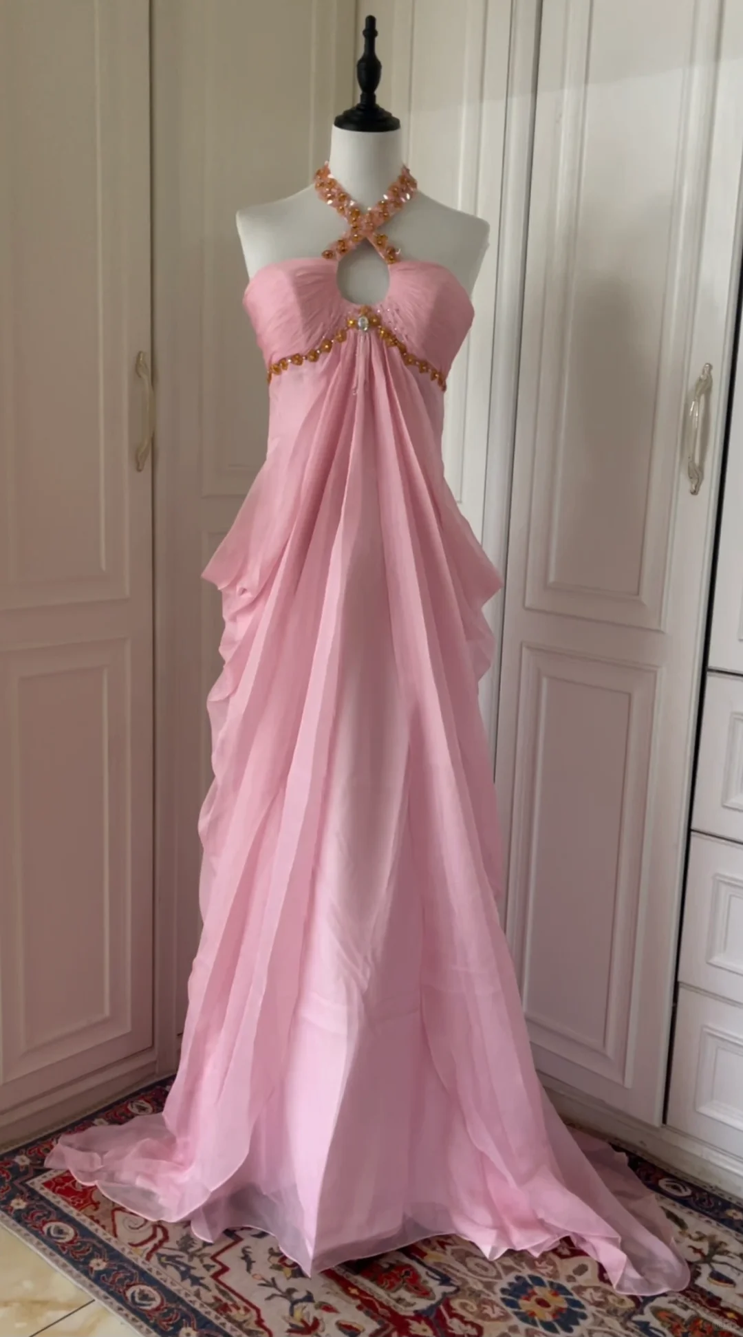 Pretty Pink Halter Chiffon Beaded Mermaid Evening Dress Long Wedding Guest Dress D3107