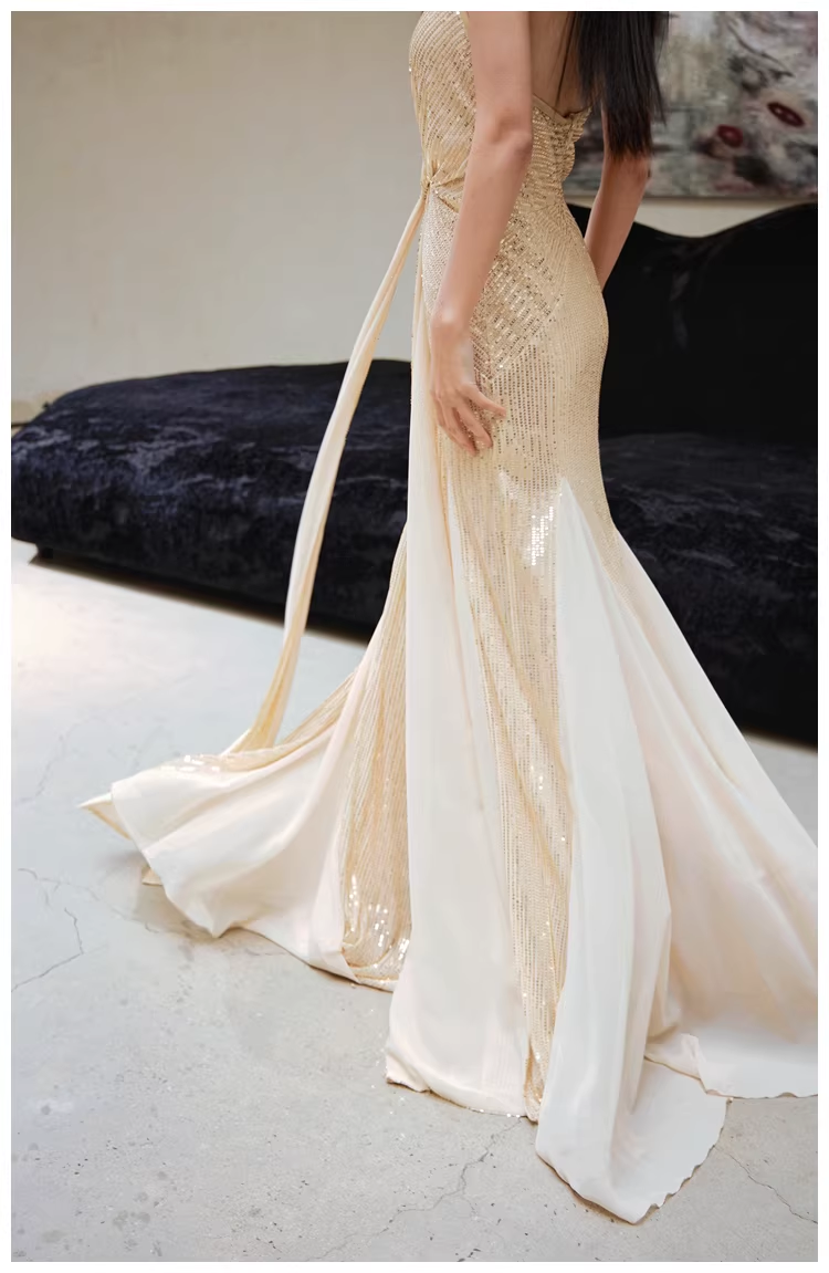 Gorgeous Halter V Neck Champagne Gold Sequin Mermaid Long Evening Dress Formal Birthday Outfits D2424