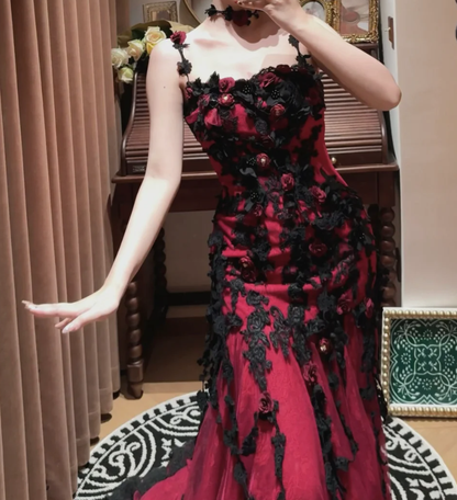 Charming Spaghetti Straps Burgundy Lace Appliques Beaded Mermaid Long Party Dress Evening Dress With Flowers D2050