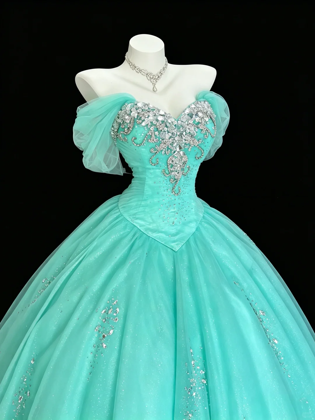 Elegant Mint Green Strapless Tulle Beaded Quinceanera Dress Sweet 15 Dress D5226