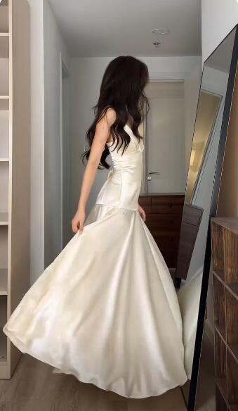 Glamorous Spaghetti Straps Light Champagne Satin A Line Party Dress Evening Dress D5322