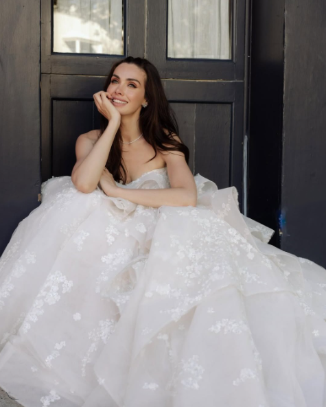Elegant Strapless White Tulle Appliques Long Wedding Dress Bridal Dress D3899