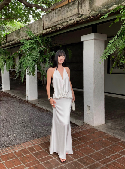 Sexy Halter V Neck White A Line Long Party Dress Formal Backless Evening Gown D2123