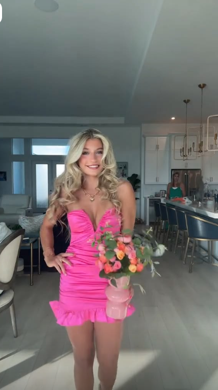 Sexy Sweetheart Neck Satin Short 9th Grade Homecoming Dress,Hot Pink Short 15th Birthday Outfits D4012