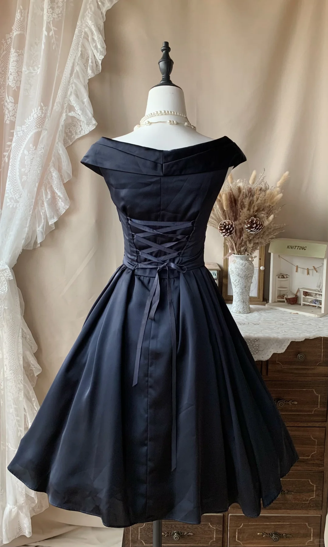 Vintage Black Sleeveless Satin A Line Short Birthday Dress Homecoming Dress D3068