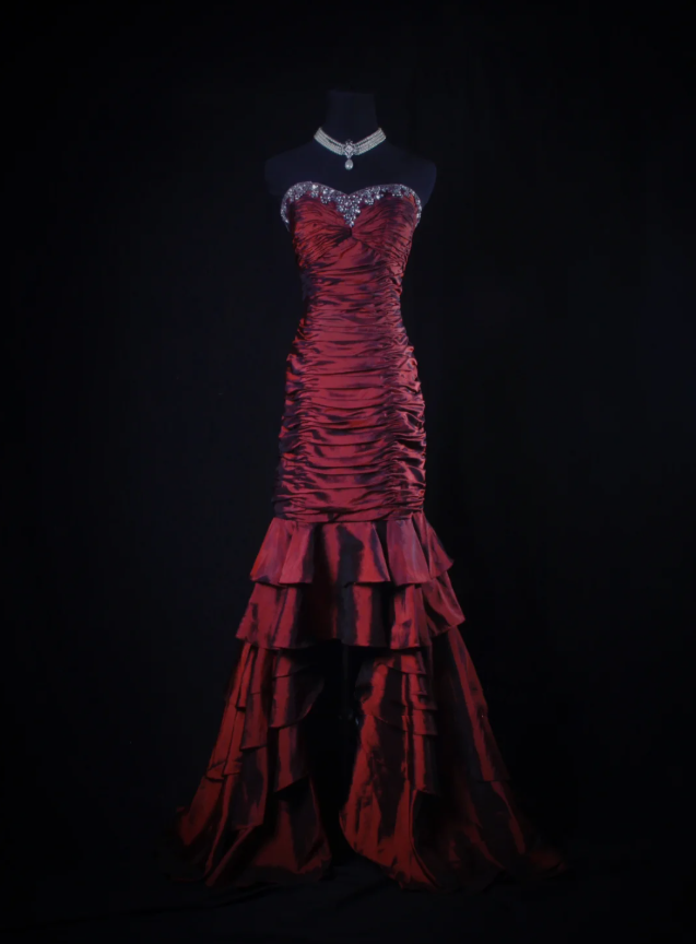 Vintage Strapless Burgundy Satin Pleated Mermaid Long Party Dress Prom Gown With Beads D2224