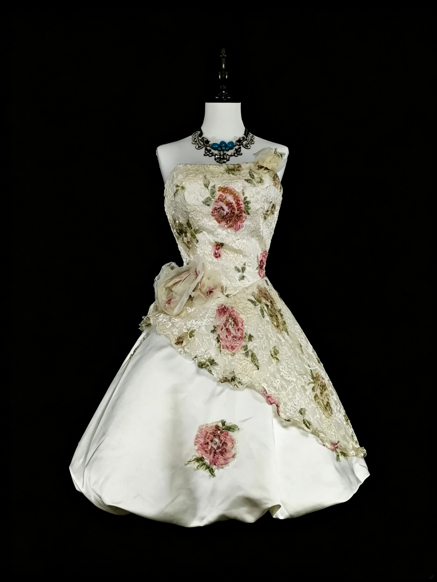 Elegant White Strapless Satin Lace A Line Short Homecoming Dress Birthday Outfits D4067