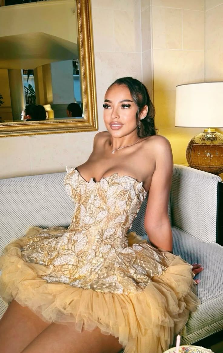 Gorgeous Sweetheart Gold Sleeveless Mini Grade Homecoming Dresses Birthday Outfit Strapless A Line Cocktail Dress S377