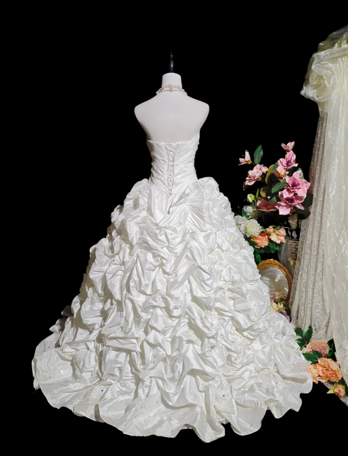 Retro Strapless Satin Pleated Beaded Ball Gown White Birthday Quinceanera Dress D2358