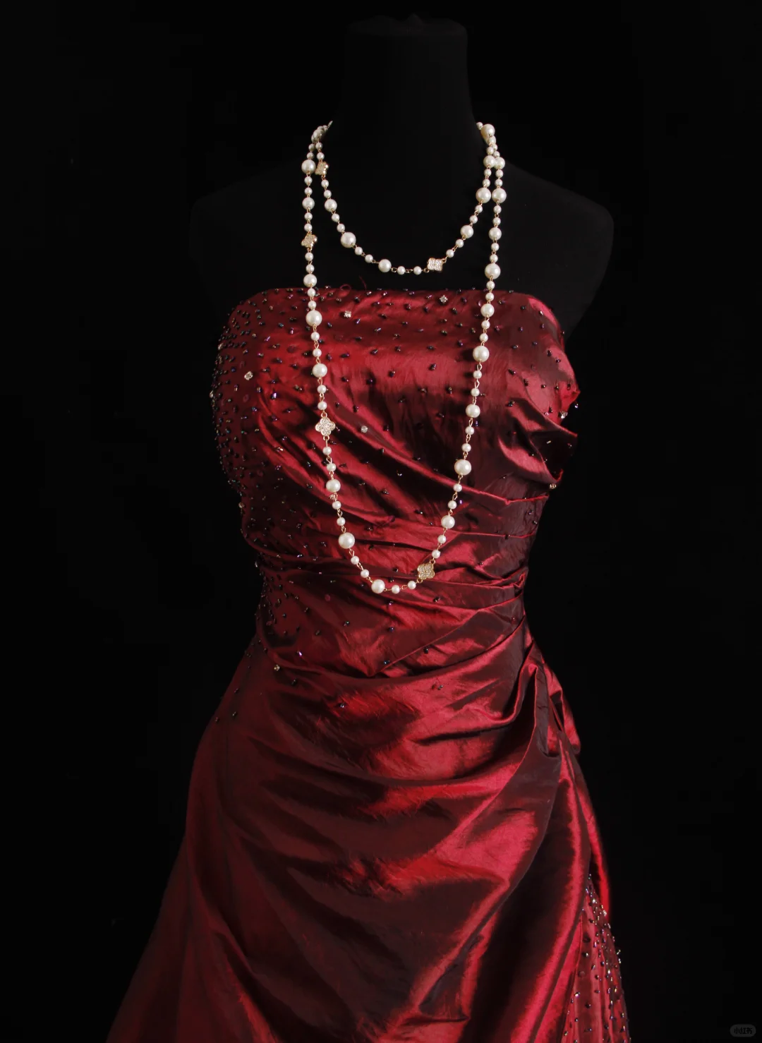 Retro Burgundy Strapless Satin Pleated Beaded Long Prom Dress Evening Gown D2856