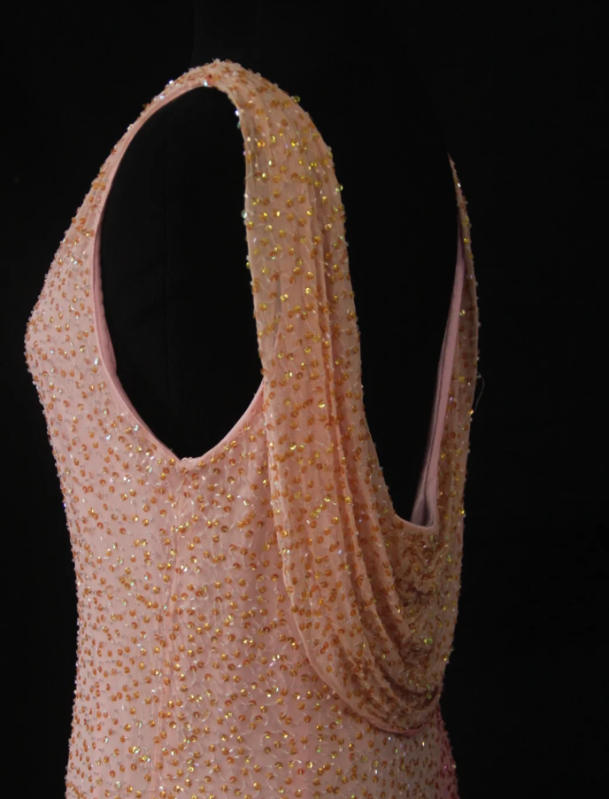 Glamorous Sleeveless Ombre Pink Satin Beaded Mermaid Long Evening Gown Birthday Outfits D2283