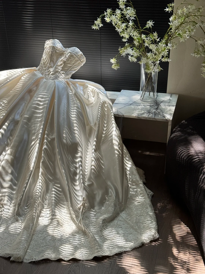 Charming Sweetheart Neck Ivory Satin Lace Appliques Long Wedding Dress D5213