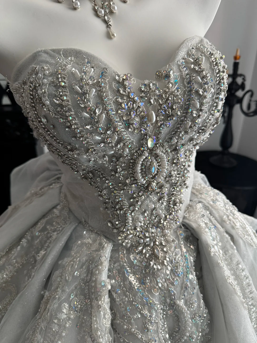 Glitter White Sweetheart Neck Tulle Sequin Beaded Short 21st Birthday Outfits Homecoming Dress D3707