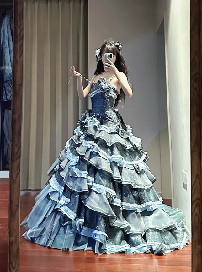 Shiny Strapless Tulle Satin Beaded Ball Gown Blue Layered Sweet 16 Dress Quinceanera Dress D1698