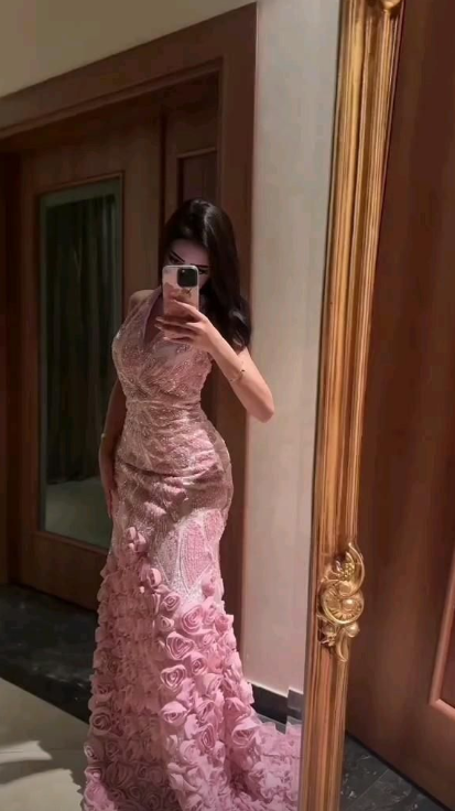 Pretty Halter V Neck Satin Sequin 3D Floral Pink Mermaid Long Party Dress Evening Gowns D5133