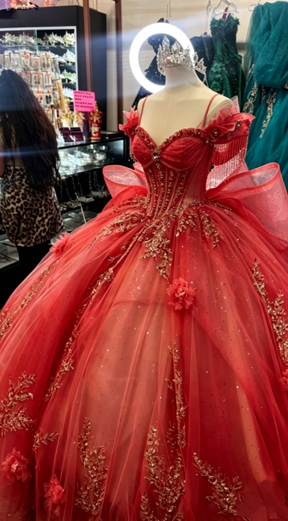 Beautiful Spaghetti Straps Pink Tulle Sequin Beaded Appliques Princess Quinceanera Dress Sweet 16 Dress D1630